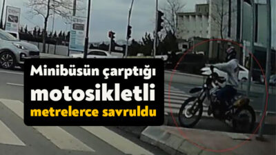 Kocaeli'nin İzmit ilçesinde kros motosikletinin minibüs ile çarpışması neticesinde 24