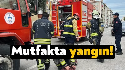 Kocaeli’nin Derince ilçesinde apartmanın 3. katındaki dairenin mutfak kısmında çıkan
