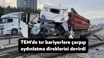 TEM Otoyolu'nun Kocaeli geçişinde kontrolden çıkan tır, orta refüje girerek