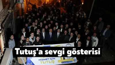 İzmit’te gençlerle bir araya gelen AK Parti İzmit Belediye Başkanı