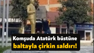 Sakarya Akyazı merkezinde bulunan Atatürk heykeline elinde balta olan bir