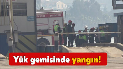 Körfez'de bulunan Rota Limanı'nda demirli geminin güverte kısmında elektrik kablolarından