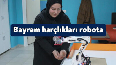 Kocaeli'nin Başiskele ilçesinde lise öğrencileri kolonya döken robot kol geliştirdi.