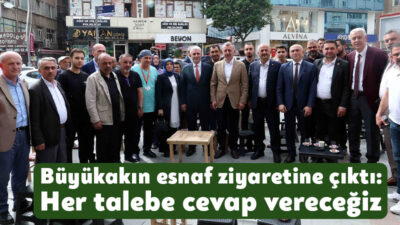 Kocaeli Büyükşehir Belediye Başkanı Tahir Büyükakın, Gebze çarşıda bulunan 1218.