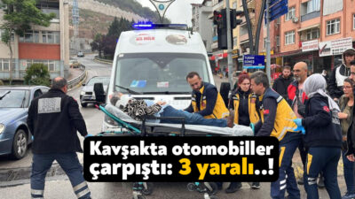 Kocaeli’nin İzmit ilçesinde kavşakta 2 otomobilin çarpışması neticesinde meydana gelen