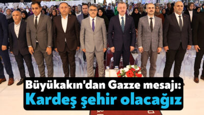Kocaeli Büyükşehir Belediye Başkanı Tahir Büyükakın, KO-MEK’in Çayırova sergisinde Gazze’de