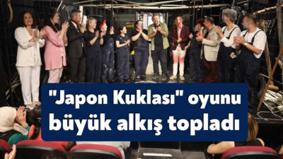 İzmit Belediyesi Sanat Akademisi Tiyatro Bölümü kursiyerleri, festival kapsamında "Japon