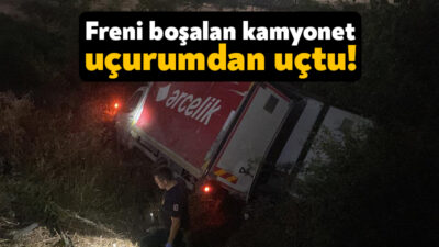 Kocaeli'nin Gebze ilçesinde çalışanların beyaz eşya indirdikleri esnada freni boşalan