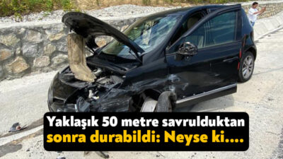 Kocaeli'nin İzmit ilçesinde seyir halindeki otomobil, direksiyon hakimiyetini kaybederek bariyerlere