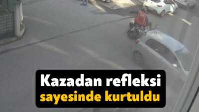 Kocaeli'nin Gebze ilçesinde 2 sokak kesişiminde otomobil ile çarpışan motosikletli,