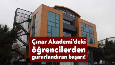 İzmit Belediyesi tarafından hayata kazandırılan Çınar Akademi’de eğitim gören öğrenciler,