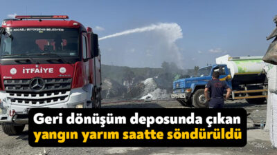 Kocaeli'nin Gebze ilçesinde geri dönüşüm deposunda çıkan yangın yarım saatte