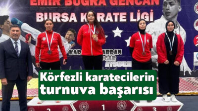 Bursa'da yapılan İllerarası Ümit Genç ve U21 Karate Turnuvasına katılan