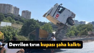 Kocaeli'nin İzmit ilçesinde asfalt çalışmaları sebebiyle ulaşıma kapalı olan yolda