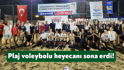 Gölcük Belediyesi’nin yaz spor etkinlikleri kapsamında düzenlediği Plaj Voleybolu Turnuvası,