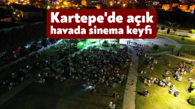 Kartepe'de açık hava sinemasında gösterilen "Can Dostlar" filmi ilgiyle