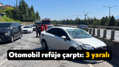 Kocaeli'nin Derince ilçesinde sürücüsünün direksiyon hakimiyetini kaybettiği otomobil refüje çarptı,