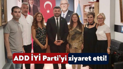Atatürkçü Düşünce Derneği Kocaeli Şube Başkanı Ümran Esen ve beraberindeki