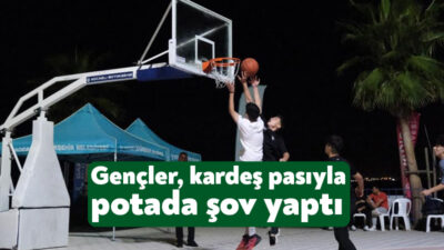 Kocaeli'de basketbol tutkunu gençler tarafından büyük ilgi gören Kardeş Pası