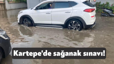 Kartepe’de etkili olan sağanak yağış nedeniyle ev ve işyerleri su