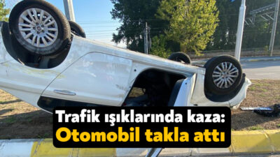 Kocaeli'nin Başiskele ilçesinde seyir halindeki otomobil, kırmızı ışıkta bekleyen araca