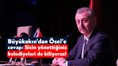 Kocaeli Büyükşehir Belediye Başkanı Tahir Büyükakın CHP Genel Başkanı Özgür