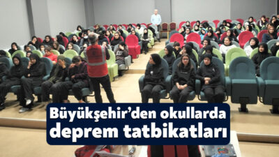 Kocaeli Büyükşehir Belediyesi, okullarda öğrenci ve öğretmenlerin katılımıyla deprem tatbikatları