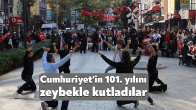 Kocaeli'de Cumhuriyet'in 101. yılına özel davul ve zurna eşliğinde zeybek