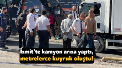 Kocaeli’de Merkez Bankasının önünde bir kamyon arıza yaptı, D-100’e çıkan
