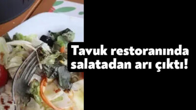 Kocaeli 41 Burda AVM'de bulunan bir tavuk restoranında yedikleri yemekten