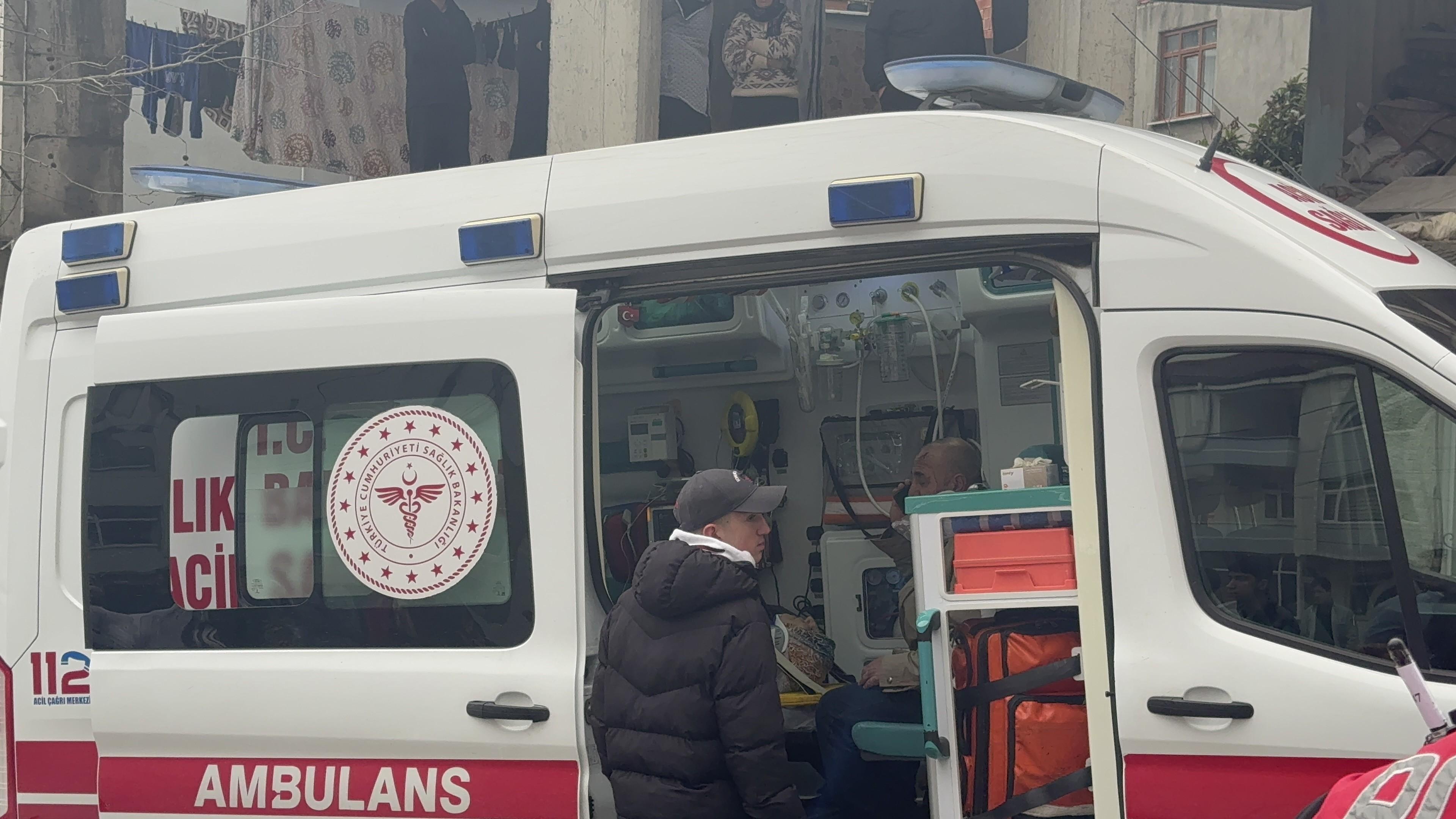 Freni bosalan otomobil binanin duvarina carpti6