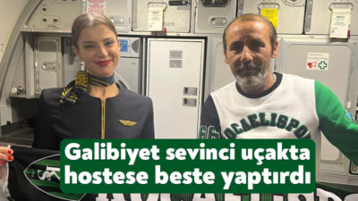 Galibiyet sevinciyle Malatya’dan İstanbul’a uçakla dönen Kocaelispor taraftarı dönüş yolculuğunda