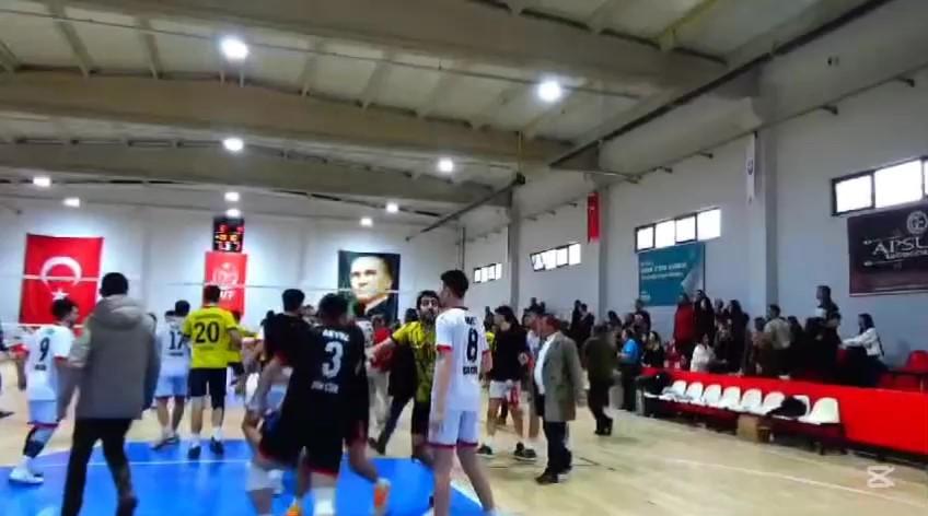 Golcuklu sporculara cirkin saldiri 3 sporcu yaralandi2
