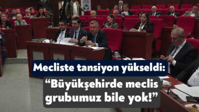 İzmit Belediyesi’nin aralık ayı meclis toplantısı belediye binasında gerçekleştirildi. 17