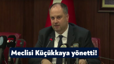 İzmit Belediyesi’nin aralık ayı meclis toplantısı belediye binasında gerçekleştirildi. 17