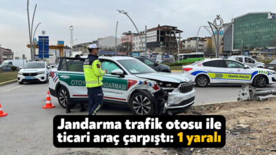 Kocaeli'nin Gebze ilçesinde meydana gelen kazada jandarma trafik otosu, hafif