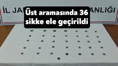 Kocaeli'nin Kartepe ilçesinde bir şahsın üzerinde yapılan aramada 36 sikke