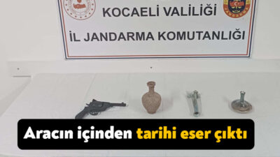 Kocaeli'de bir araçta yapılan aramada, aracın içinden tarihi eser çıktı