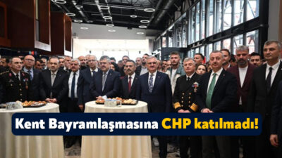 Kocaeli’nin protokolü Ramazan Bayramı nedeniyle bugün Kocaeli Kongre Merkezinde bir