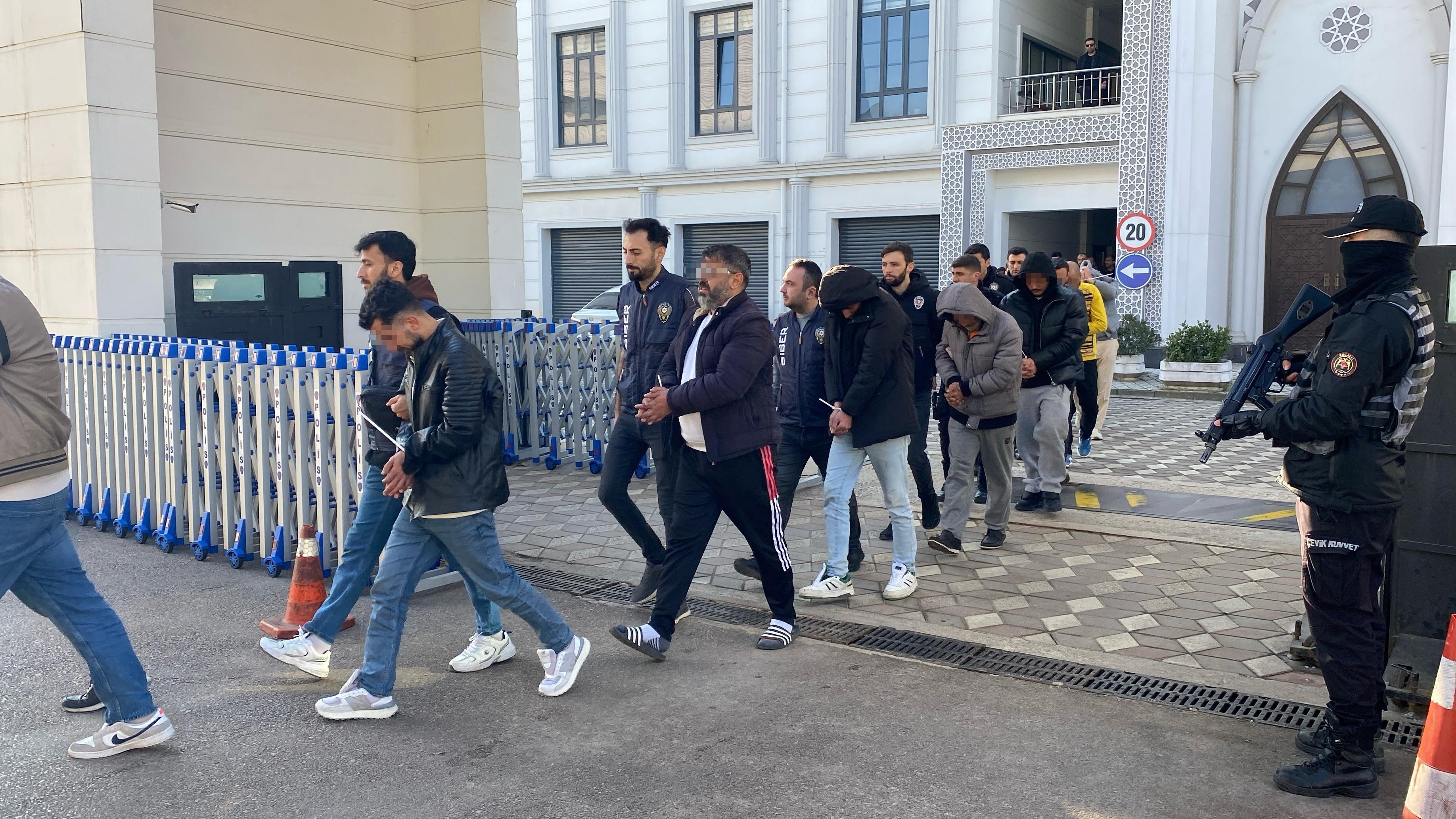 Kocaeli merkezli 5 ilde operasyon Sahte bungalov ilaniyla 120 milyonluk vurgun9