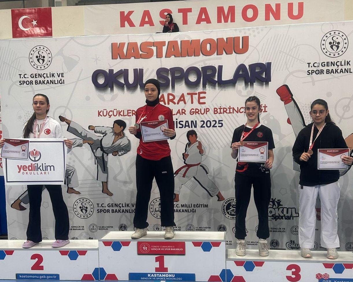 Korfezli karatecilerden 5 sampiyonluk5