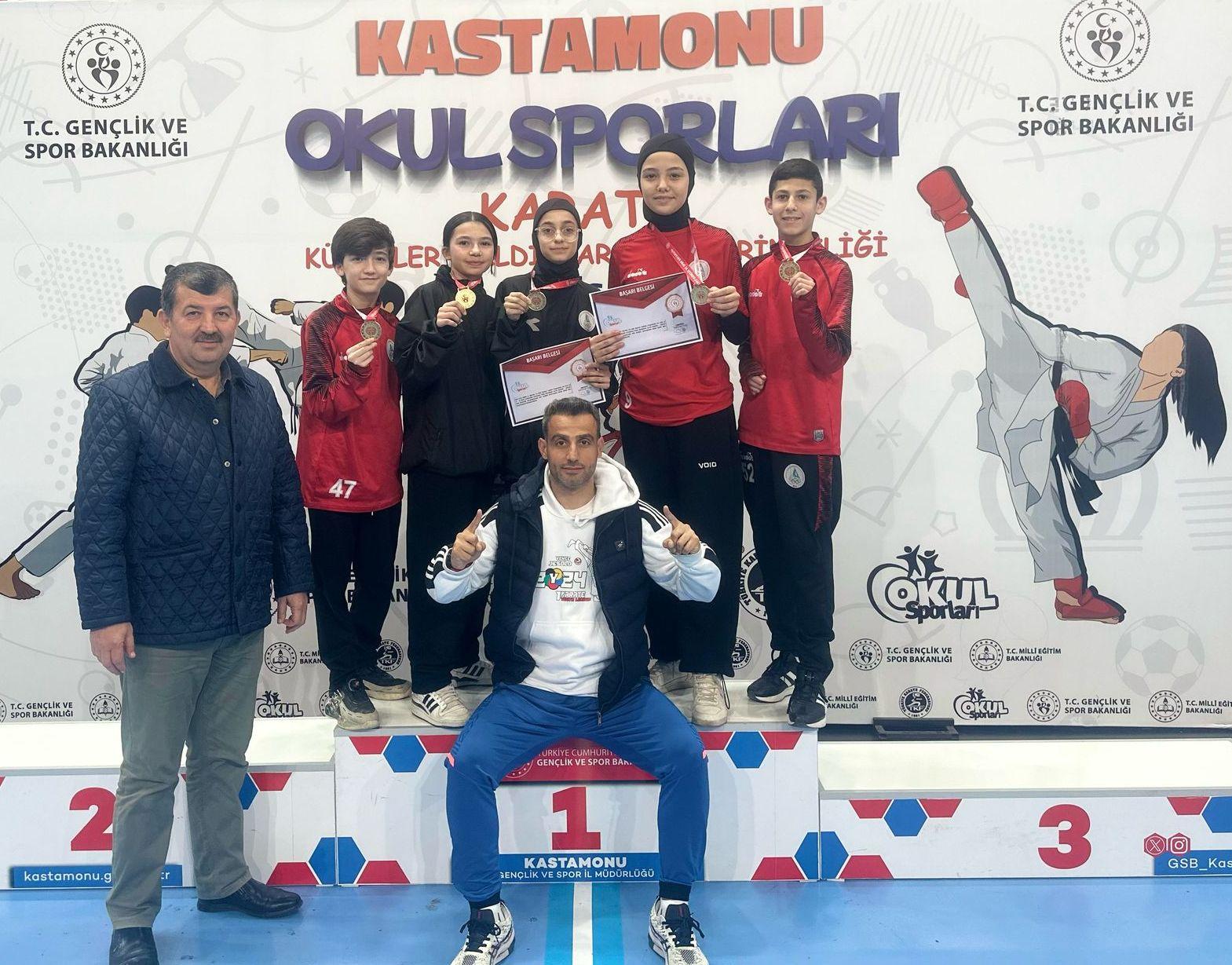 Korfezli karatecilerden 5 sampiyonluk6