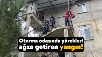 Kocaeli'nin İzmit ilçesinde bir dairenin oturma odasında çıkan yangın ekipleri