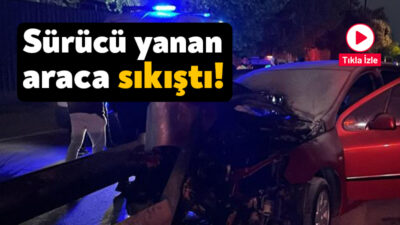 Kocaeli'nin Gebze ilçesinde bariyerlere çarpan otomobilde yangın çıktı. Araç içinde