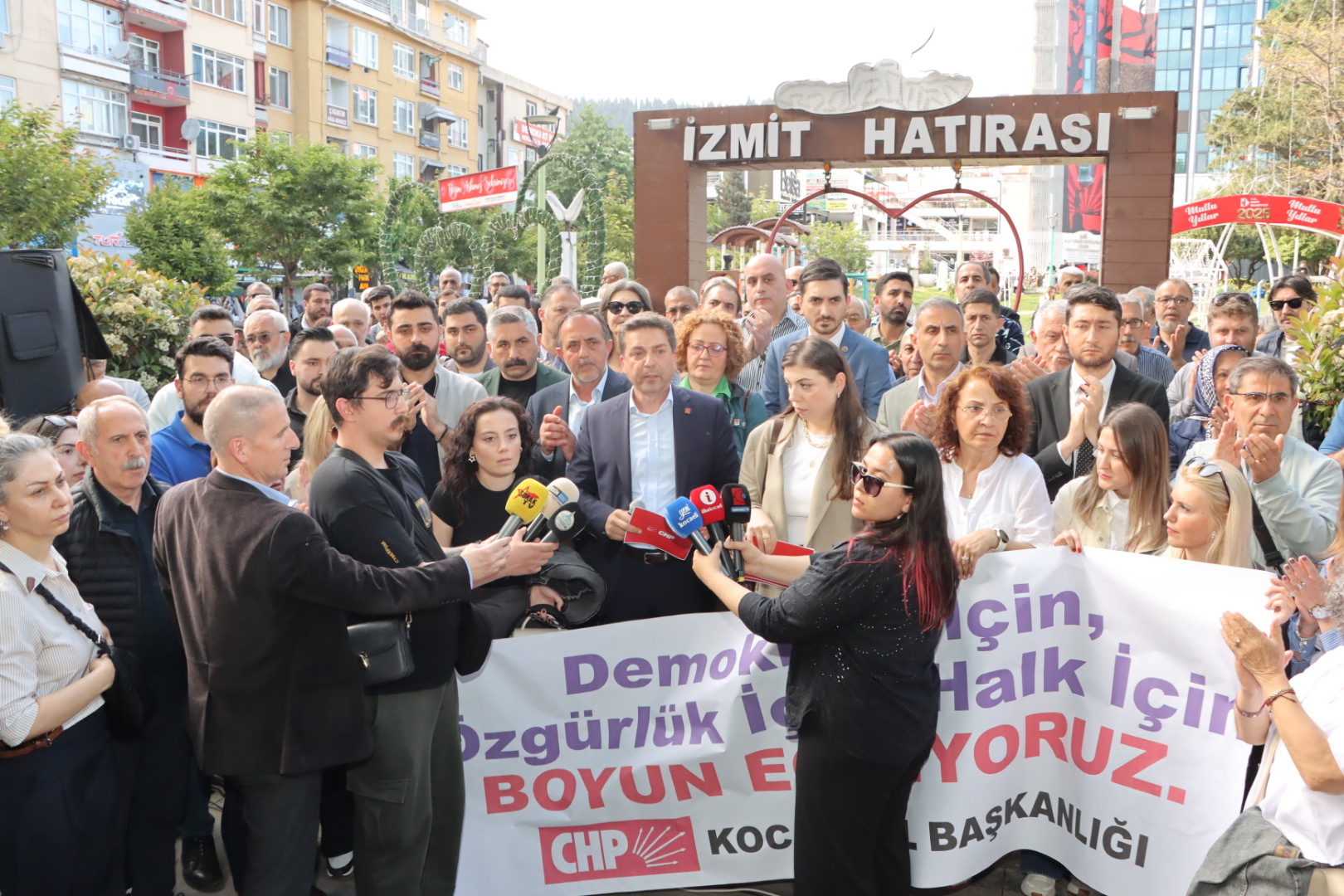 Bulent Saridan Ozele yapilan saldiriya tepki Bu saldiri Turkiyenin gelecegine yapilmistir
