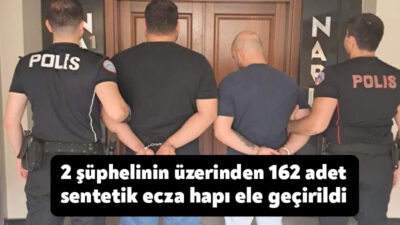 Kocaeli'nin Darıca ilçesinde araçla seyir halinde olan 2 şüphelinin üstünde