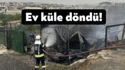 Kocaeli'nin Darıca ilçesinde çıkan yangında ev küle döndü. Siyah dumanlar
