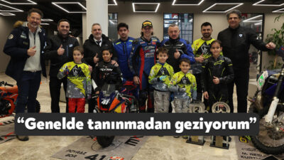 Kocaeli Büyükşehir Belediye Başkanı Doç.Dr.Tahir Büyükakın, gazeteci ve televizyon sunucusu