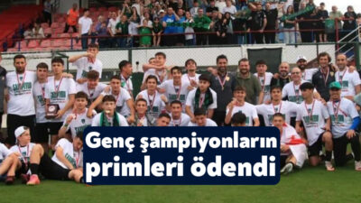 Kocaelispor, U19 takımının Bölgesel Gelişim Ligi şampiyonluğunu ödüllendirdi. Türkiye Futbol
