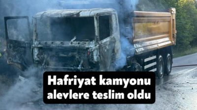 Kocaeli'nin Körfez ilçesinde alev alev yanan hafriyat kamyonu kullanılamaz hale